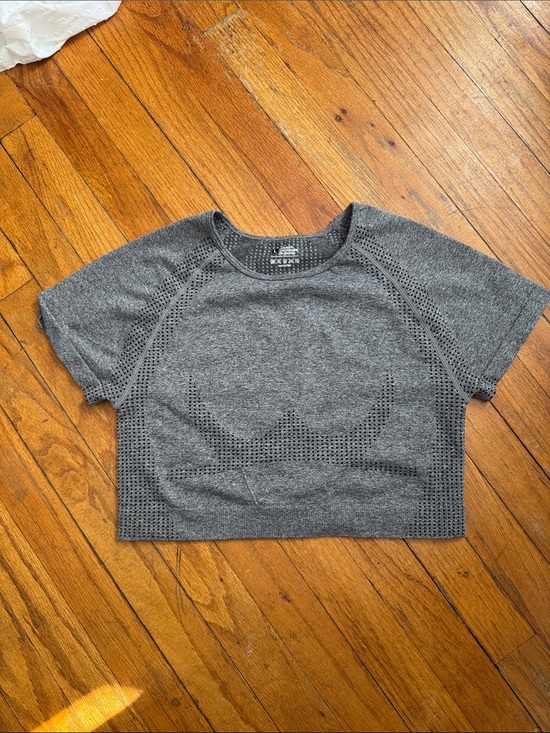 Tops - Seamless Active Crop Top - Gray